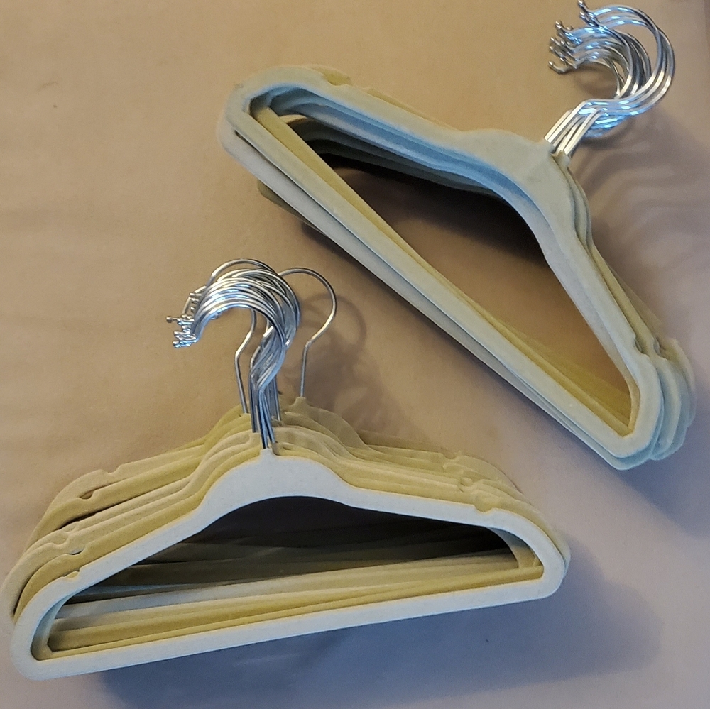 Baby velvet hangers, set of 35 hangers - 11 inch